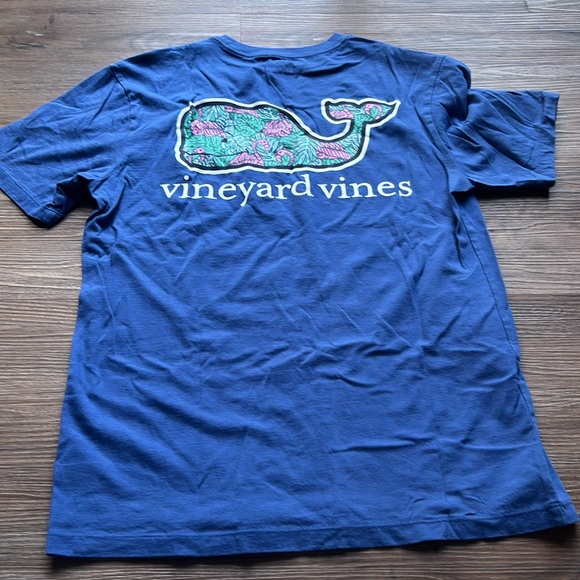 Vineyard vines pocket tee - Picture 2 of 2